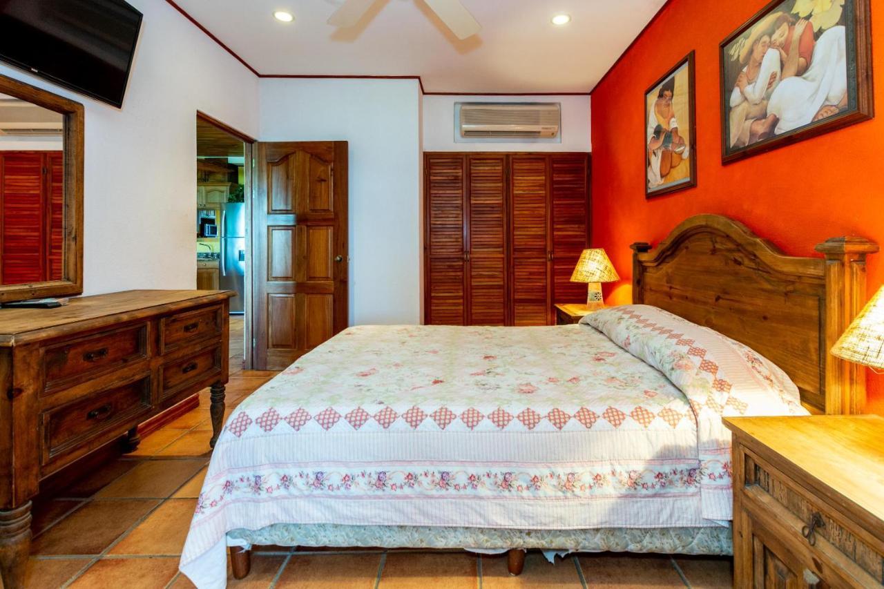 Warm Interiors And Orange Hues On Ground Floor In Front Of Beach Villa Playa Flamingo Esterno foto