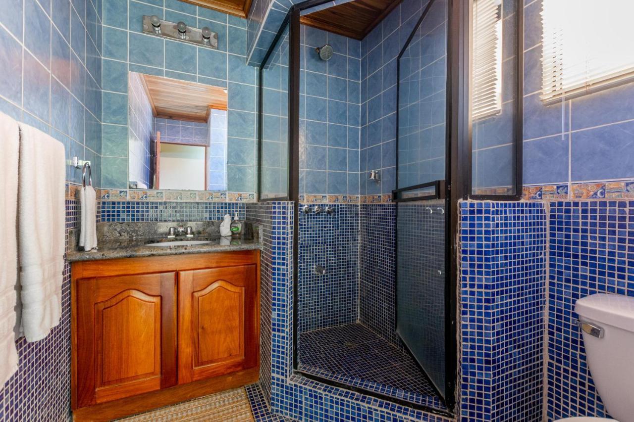 Warm Interiors And Orange Hues On Ground Floor In Front Of Beach Playa Flamingo Camera foto